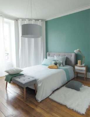 Sử dụng gam màu pastel từ màu sơn tường, nệm, gối với sự nhẹ nhàng êm ái ru giấc ngủ êm dịu.